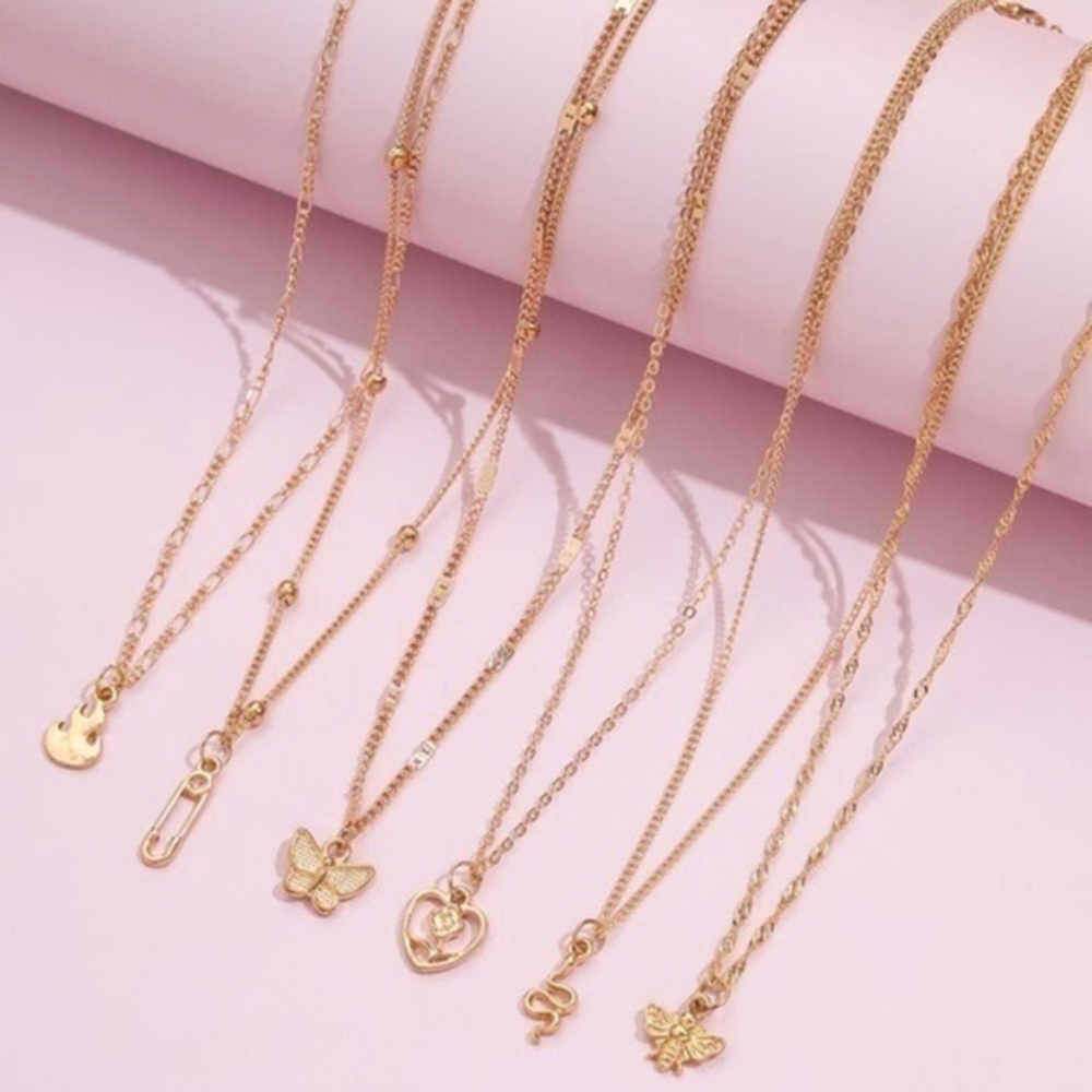 NEW!! 💛 6pc Charm Necklace